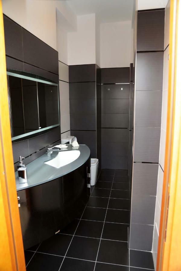 Luxury Apt Apartment Калазета Екстериор снимка