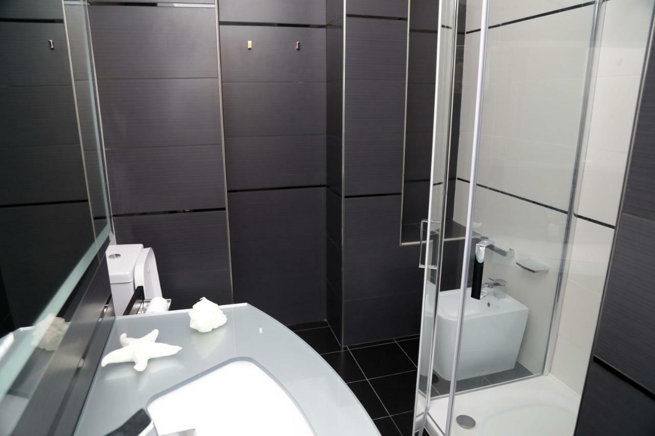 Luxury Apt Apartment Калазета Екстериор снимка