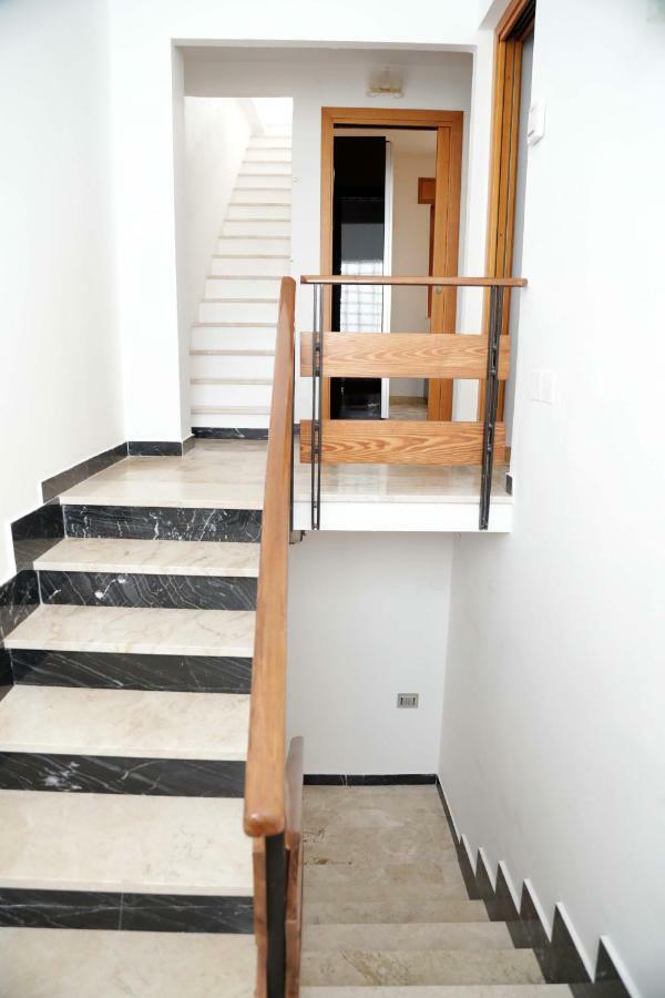 Luxury Apt Apartment Калазета Екстериор снимка